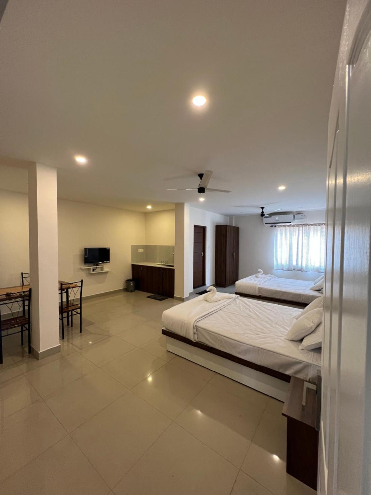 Heres Haut Residency Kochi Exterior foto