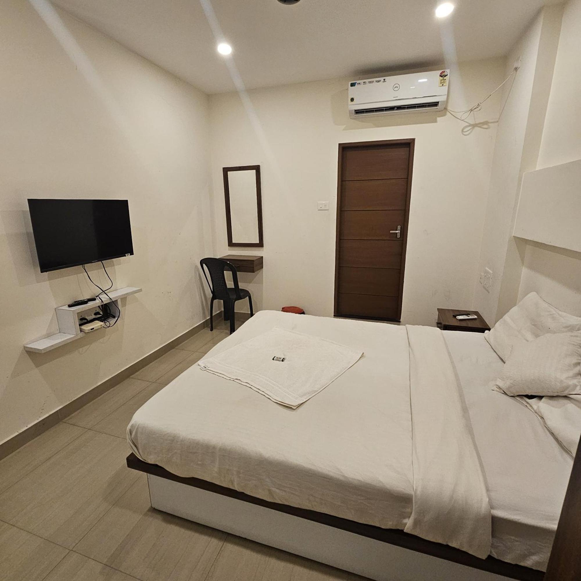Heres Haut Residency Kochi Exterior foto