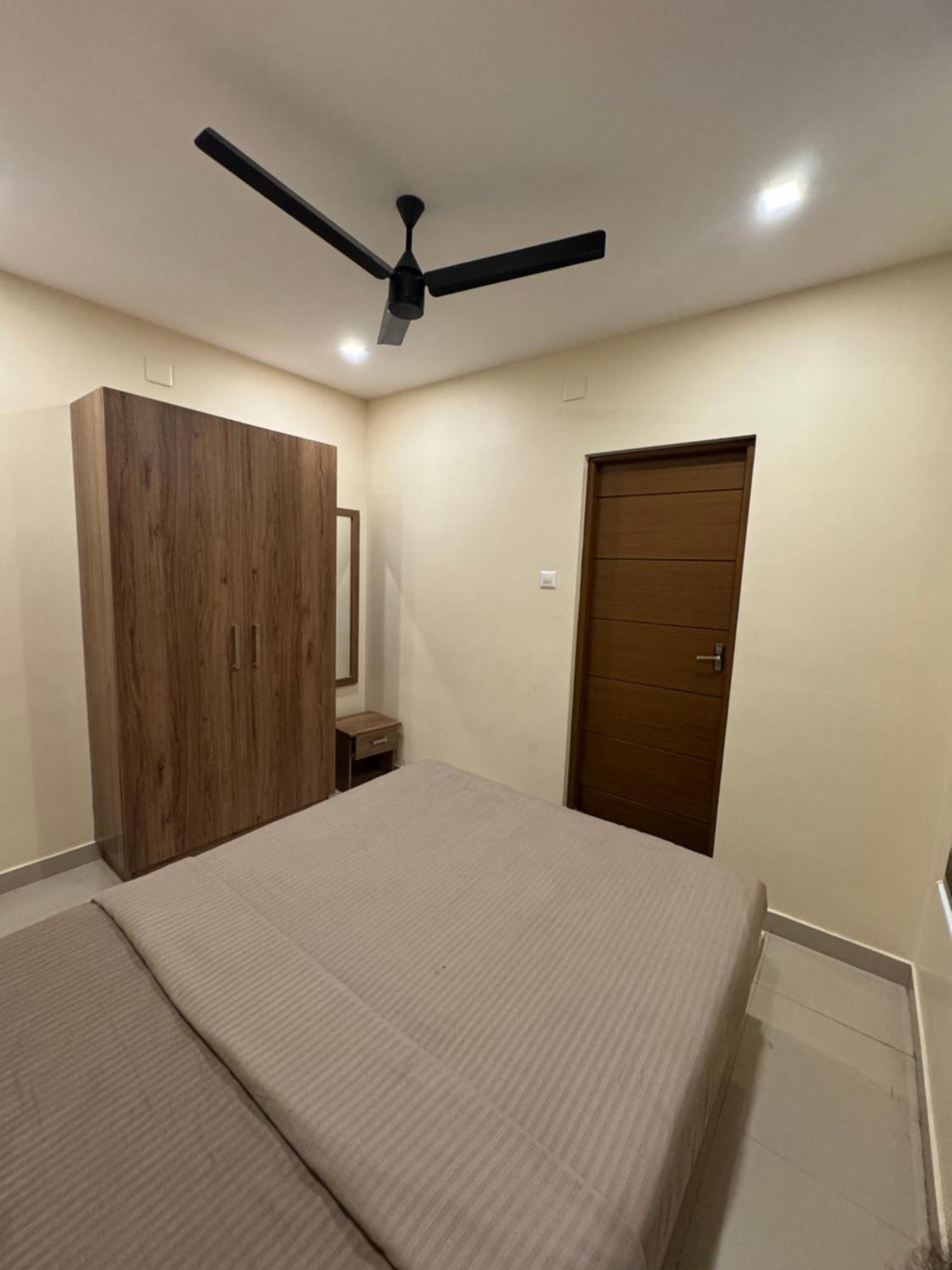 Heres Haut Residency Kochi Exterior foto